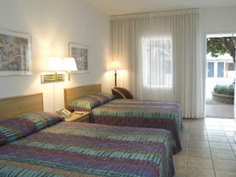 Travelodge Monaco Beach Resort Sunny Isles Beach Bagian luar foto